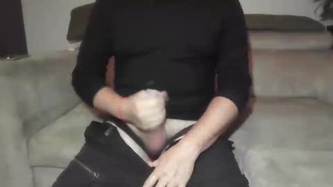 Snapshot of sole73 chatting on 12-04-25, 06:27 Sole Obedient online show from 12-04-25, 06:27