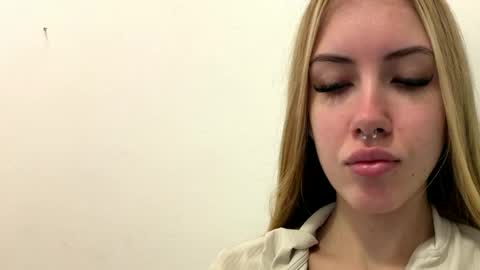 Snapshot of soledadrozzi chatting on 01-09-26, 04:21 Daria online show from 01-09-26, 04:21