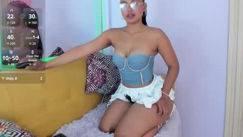 Snapshot of solenefontaine chatting on 03-17-26, 06:44 Soleine online show from 03-17-26, 06:44