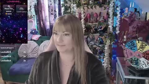 solesticia online show from 09-17-25, 03:57