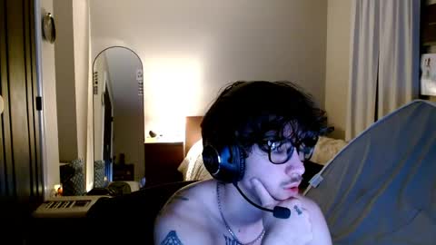 Snapshot of solis3 chatting on 04-07-26, 04:02 Solis3 online show from 04-07-26, 04:02