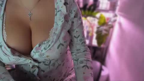 Gaby Solis online show from 07-25-26, 07:00