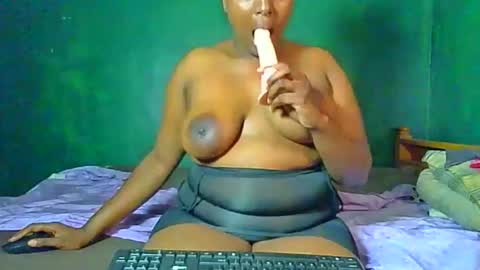 Solly bunny online show from 03-23-26, 08:29