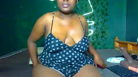 Snapshot of sollybunny chatting on 06-22-26, 03:08 Solly bunny online show from 06-22-26, 03:08
