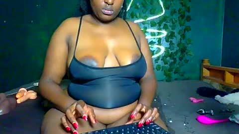 Snapshot of sollybunny chatting on 07-01-26, 12:12 Solly bunny online show from 07-01-26, 12:12