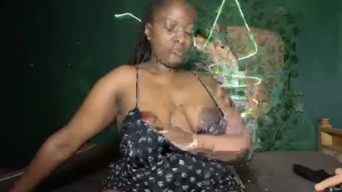 Snapshot of sollybunny chatting on 07-14-26, 12:24 Solly bunny online show from 07-14-26, 12:24