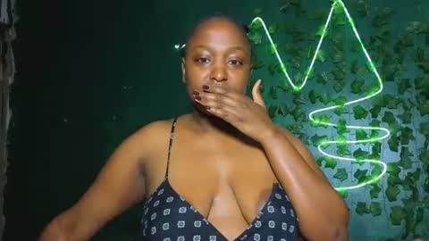 Snapshot of sollybunny chatting on 07-24-26, 04:10 Solly bunny online show from 07-24-26, 04:10