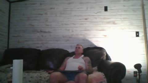 Snapshot of solodolo2020 chatting on 12-15-24, 05:02 I love watching beautiful women play with themselves online show from 12-15-24, 05:02