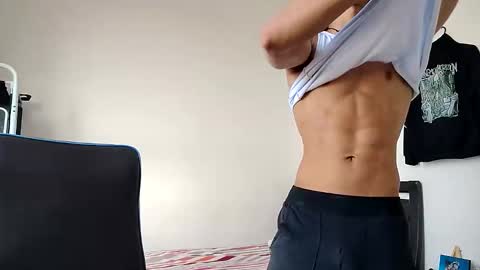 Hi Im Weller Check my Bio  online show from 03-13-26, 09:54