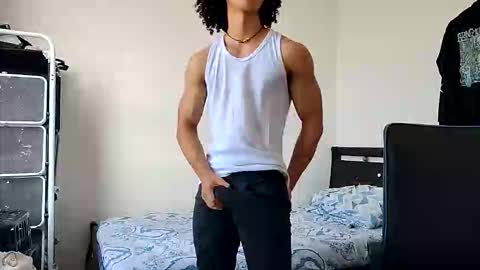 Hi Im Weller Check my Bio  online show from 03-18-26, 08:23