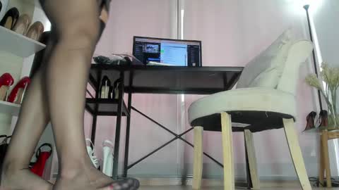 Snapshot of solsmith0 chatting on 10-07-25, 07:33 solsmith0 online show from 10-07-25, 07:33