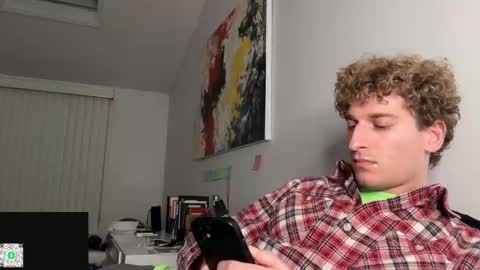 Snapshot of somechillbro chatting on 02-17-25, 02:20 Evan online show from 02-17-25, 02:20