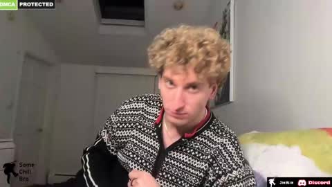 Snapshot of somechillbro chatting on 02-19-25, 03:28 Evan online show from 02-19-25, 03:28