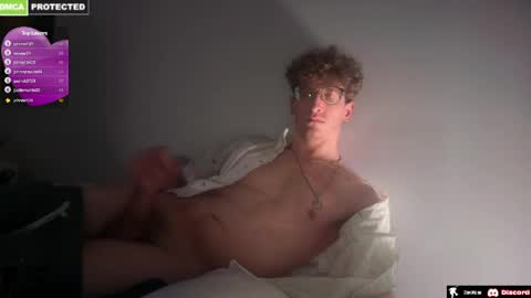 Snapshot of somechillbro chatting on 04-11-26, 07:45 Evan online show from 04-11-26, 07:45