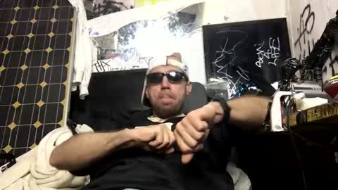 Snapshot of son_e_blacc chatting on 12-17-24, 03:50 Soni online show from 12-17-24, 03:50