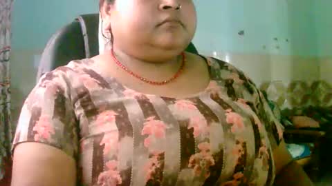 Snapshot of soni88888 chatting on 05-11-26, 03:56 soni88888 online show from 05-11-26, 03:56