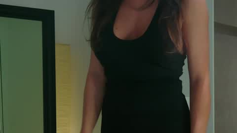 Snapshot of sonia_kate chatting on 05-08-26, 10:37 Sonia Kate online show from 05-08-26, 10:37