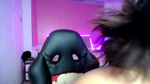 sonic_jess07 online show from 03-12-26, 12:06