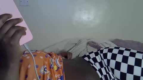 Snapshot of sonnia02 chatting on 11-21-25, 08:57 sonnia02 online show from 11-21-25, 08:57