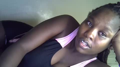 Snapshot of sonnia02 chatting on 03-21-26, 11:30 sonnia02 online show from 03-21-26, 11:30