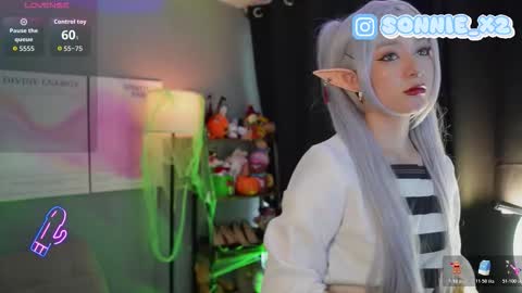 Sonnie online show from 10-20-25, 01:00