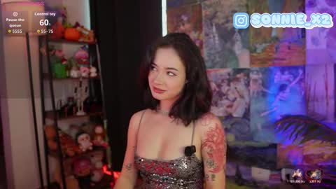 Sonnie online show from 11-22-25, 02:49