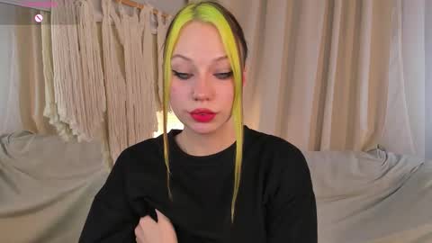 Snapshot of sono_sharingan chatting on 11-10-25, 01:21 Your ghost wife online show from 11-10-25, 01:21