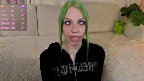 Snapshot of sono_sharingan chatting on 02-08-26, 10:57 Your ghost wife online show from 02-08-26, 10:57