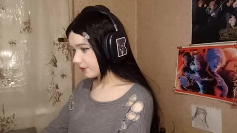 Mila online show from 02-26-26, 05:23