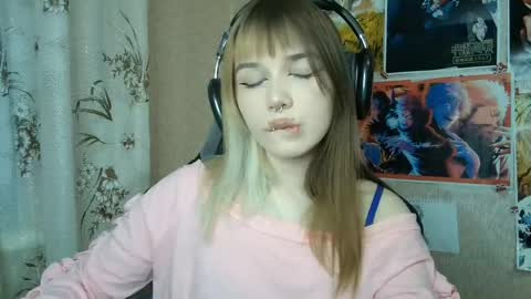 Mila online show from 06-04-26, 04:13