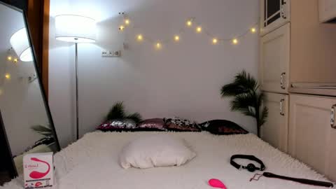 SONIA online show from 01-27-25, 02:02