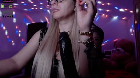 Sonia online show from 12-31-24, 04:06