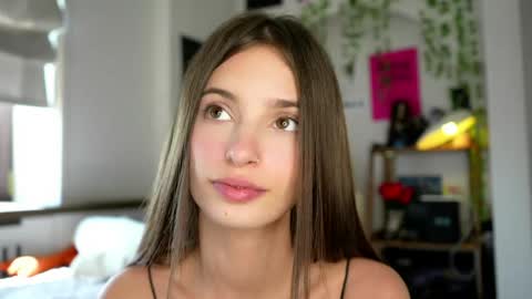 Snapshot of sonyaericsson chatting on 06-04-26, 09:15 Eva 3 online show from 06-04-26, 09:15