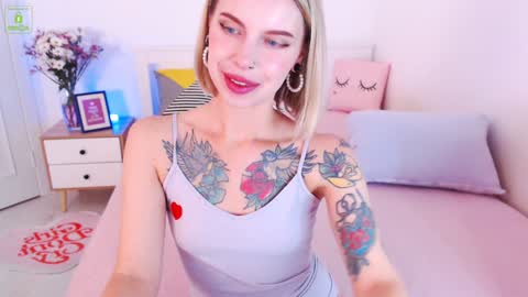 Sonya Lime online show from 02-08-25, 07:37