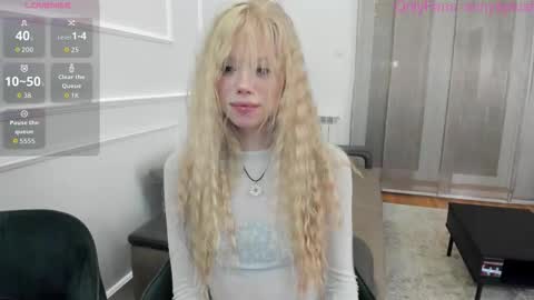 Snapshot of sonyaplush chatting on 11-08-25, 01:39 Sonya Instagram Twitter sonyaplushgirl OnlyFans sonyaplush online show from 11-08-25, 01:39