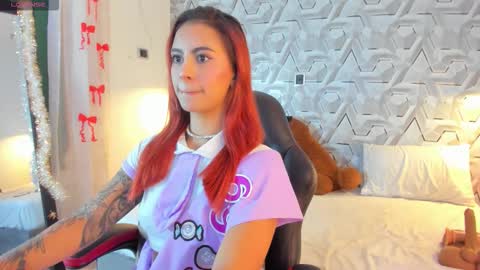 Snapshot of sophi_01 chatting on 02-02-26, 06:34 sophie online show from 02-02-26, 06:34