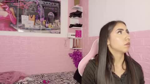 Snapshot of sophi_sweet11 chatting on 06-01-26, 02:41 SOPHI online show from 06-01-26, 02:41