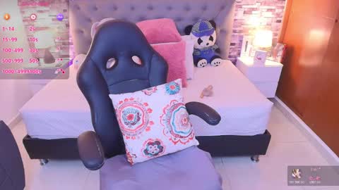 Sofia online show from 11-14-25, 10:58