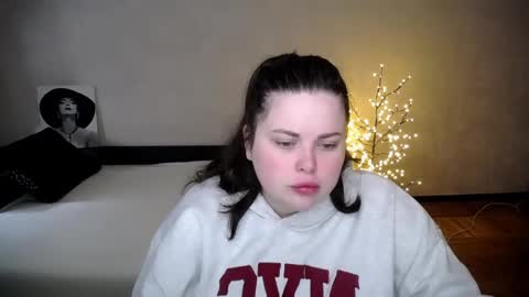 sophia__olsen online show from 04-18-26, 05:44