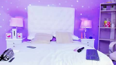 Sophia  online show from 01-07-25, 07:06