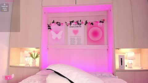  S O P H I A  online show from 02-04-25, 05:55