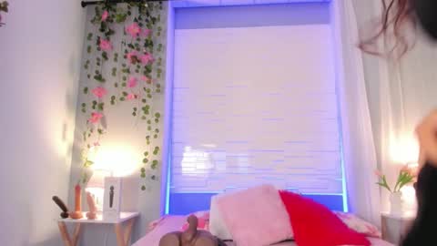  S O P H I A  online show from 09-11-25, 11:43