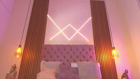 sophia_turneer online show from 11-30-25, 08:02