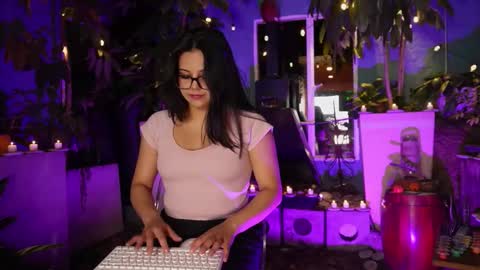 Sofi online show from 10-31-25, 09:10