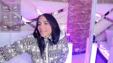 Snapshot of sophiaa_paris chatting on 10-19-25, 03:07 Sophia Paris online show from 10-19-25, 03:07