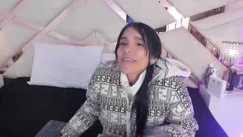 Snapshot of sophiaa_paris chatting on 10-24-25, 03:14 Sophia Paris online show from 10-24-25, 03:14