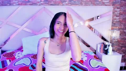 Snapshot of sophiaa_paris chatting on 11-06-25, 01:50 Sophia Paris online show from 11-06-25, 01:50