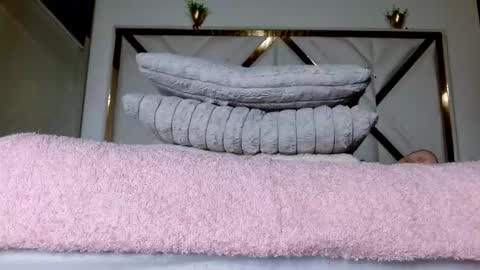 Snapshot of sophiaalee chatting on 02-15-26, 01:02 SophiaLee online show from 02-15-26, 01:02