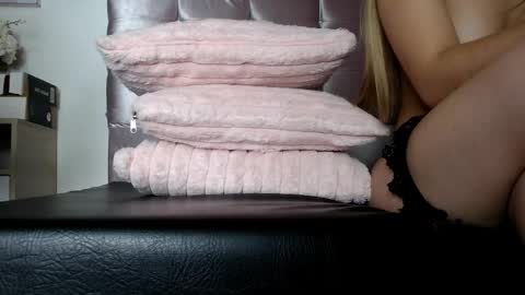 Snapshot of sophiaalee chatting on 03-13-26, 11:33 SophiaLee online show from 03-13-26, 11:33