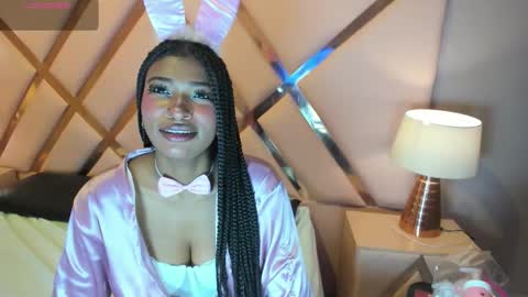 Sophie online show from 10-31-25, 05:19